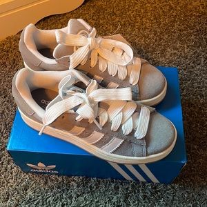 Grey Adidas Campus 00’s